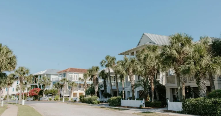 Canadian Snowbirds Selling Florida Homes